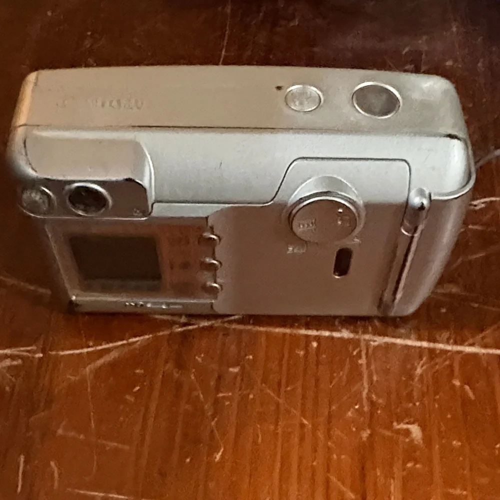 Canon Sure Shot z180u Camera Untested For Parts Only